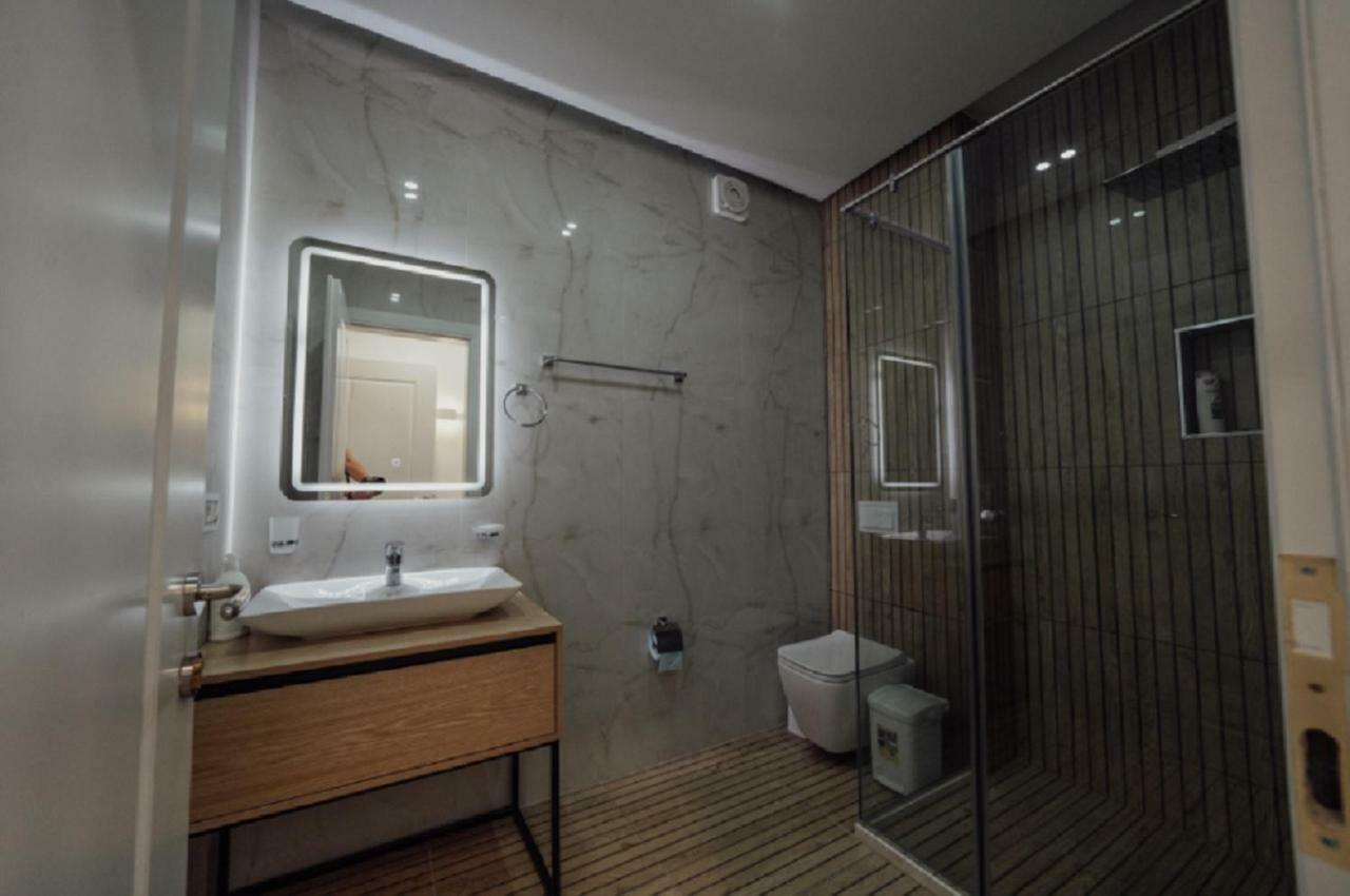 Guesthouse Sara & Esi Korce Buitenkant foto